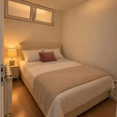 Bulevar Stup Near Airport, Tram & Center Free Parking Ilidža